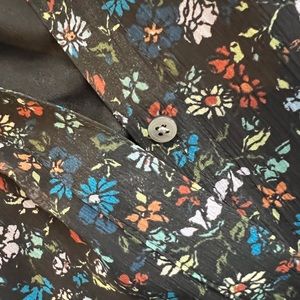 Like new size 8 UNTUCKit dress! Perfect for spring.